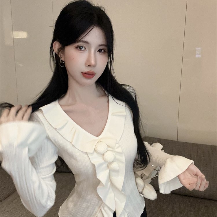 实拍 法式性感V领设计感荷叶边喇叭袖打底衫减龄百搭针织衫