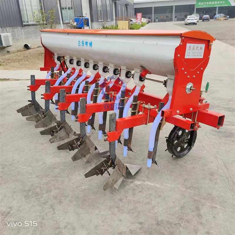 农用中耕施肥机玉米大豆施肥除草All 四轮拖拉机带除草机