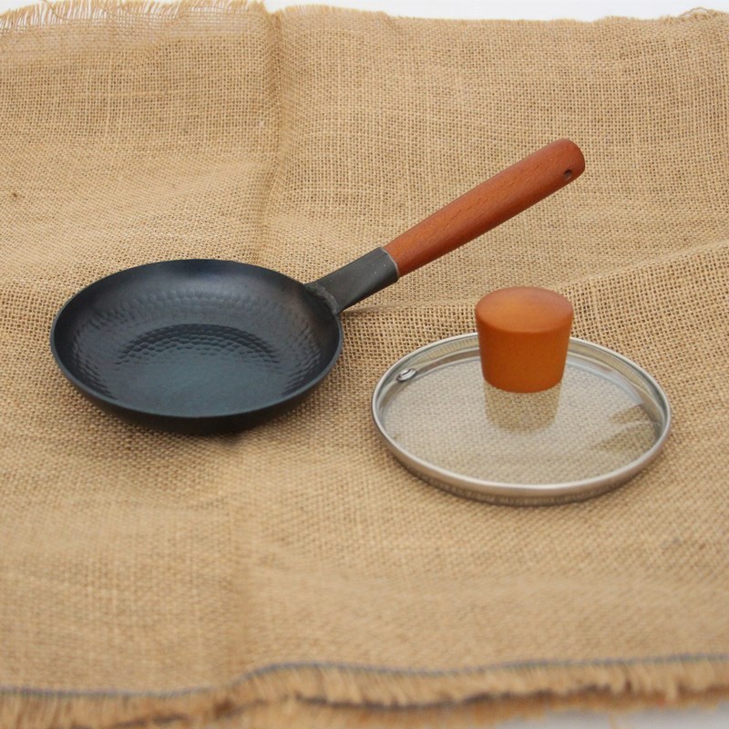 章丘式无涂层手打小号煎p蛋锅不易沾锅小铁锅13cm泼油热油小锅迷