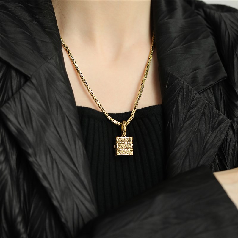 小宝S925银k古金色唐草纹小花箱包吊坠约10g1.6cm