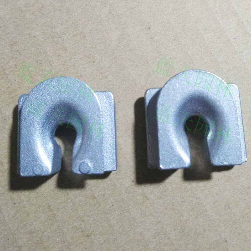 欧玛43  36割灌机通用打草头绳眼打草头出绳口(长2.7Tmm宽2.2mm)