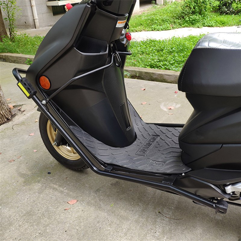 适用于雅马哈赛鹰GT125摩托车保险杠踏板车改装配件脚踏板尾箱架