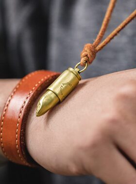 复古鱼纪念品挂饰男项链吊坠工装马黄铜登鲨头霸气子弹可拆卸刻字