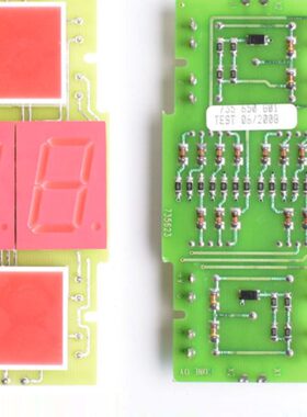 向1显示0通力K方650指0G9735M71G 通力16M原装12 器电梯K全新示板