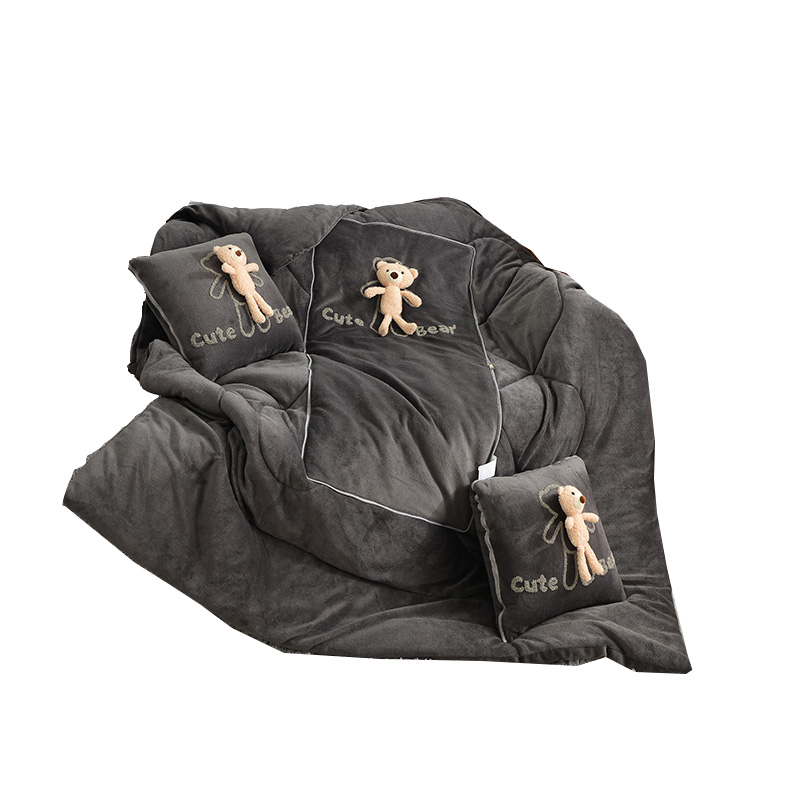 牛奶绒可爱小熊加厚抱枕被子两用车载用靠垫办公室宿舍四季被枕头