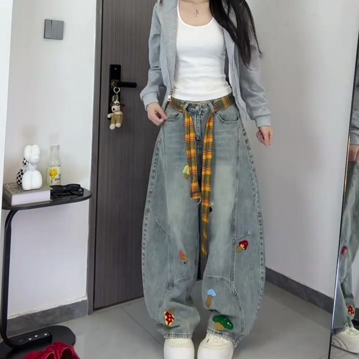 小个子美式复古卡通毛巾刺绣牛仔裤2025新款秋季宽松设计款弯刀裤