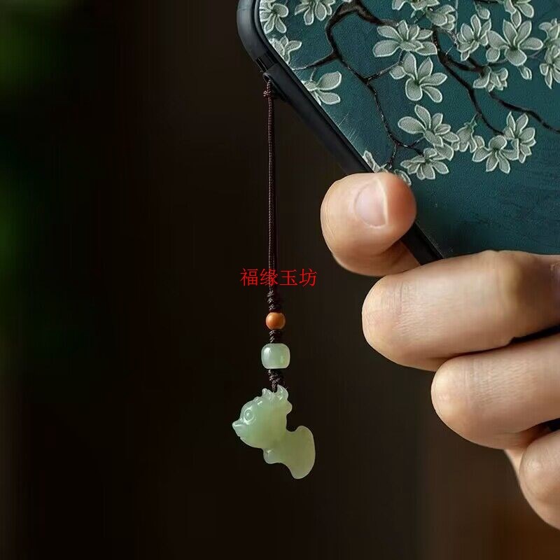 保真天然和田玉十二生肖龙本命年手机链玉石属相件汽车钥匙扣挂饰