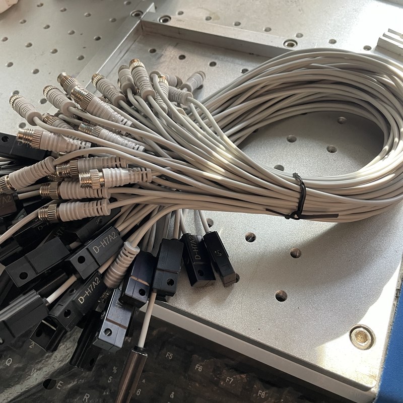 SMC型磁性开关感应传感器D-H7A2 D-H7A2SAPC SDPC M8航空插三芯