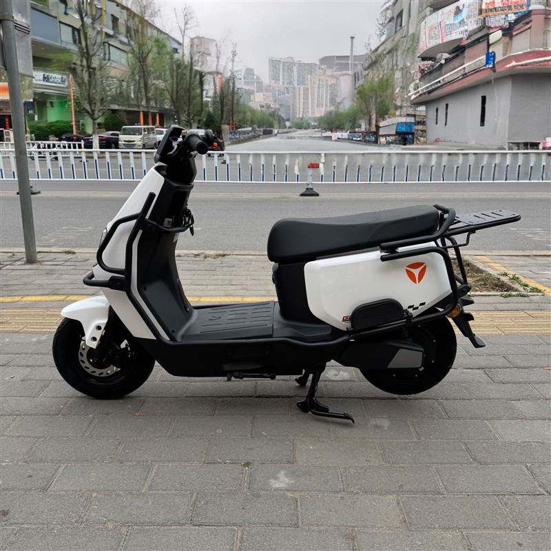 雅迪G26-M保险杠全车碳钢防撞保护杠加厚保险杠尾箱货架改装配件