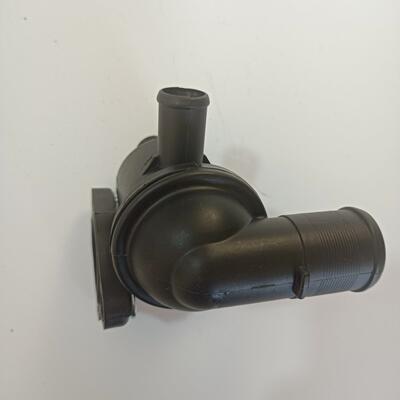 25611-02502节温器盖Thermostat Housing