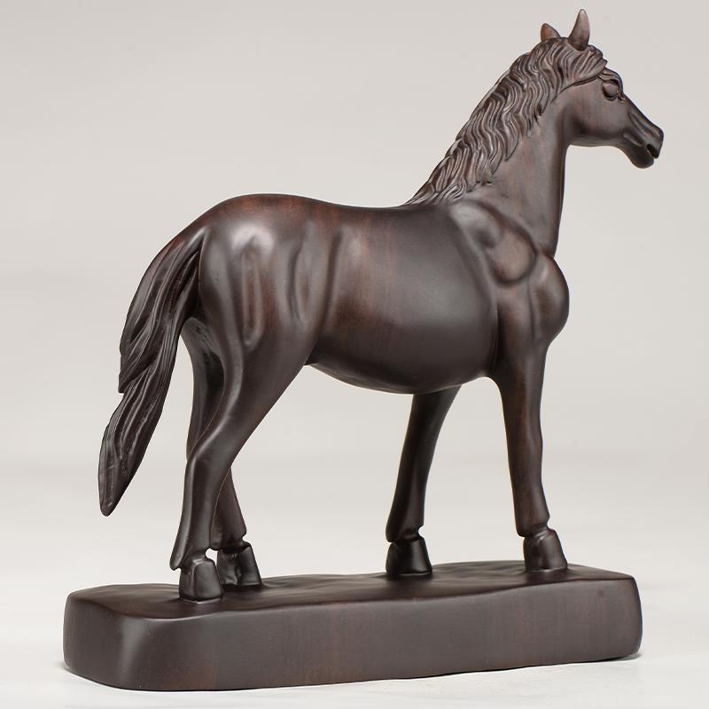 黑檀实木雕刻马摆件木头根雕十二生肖马创意家居客厅电视柜装饰品