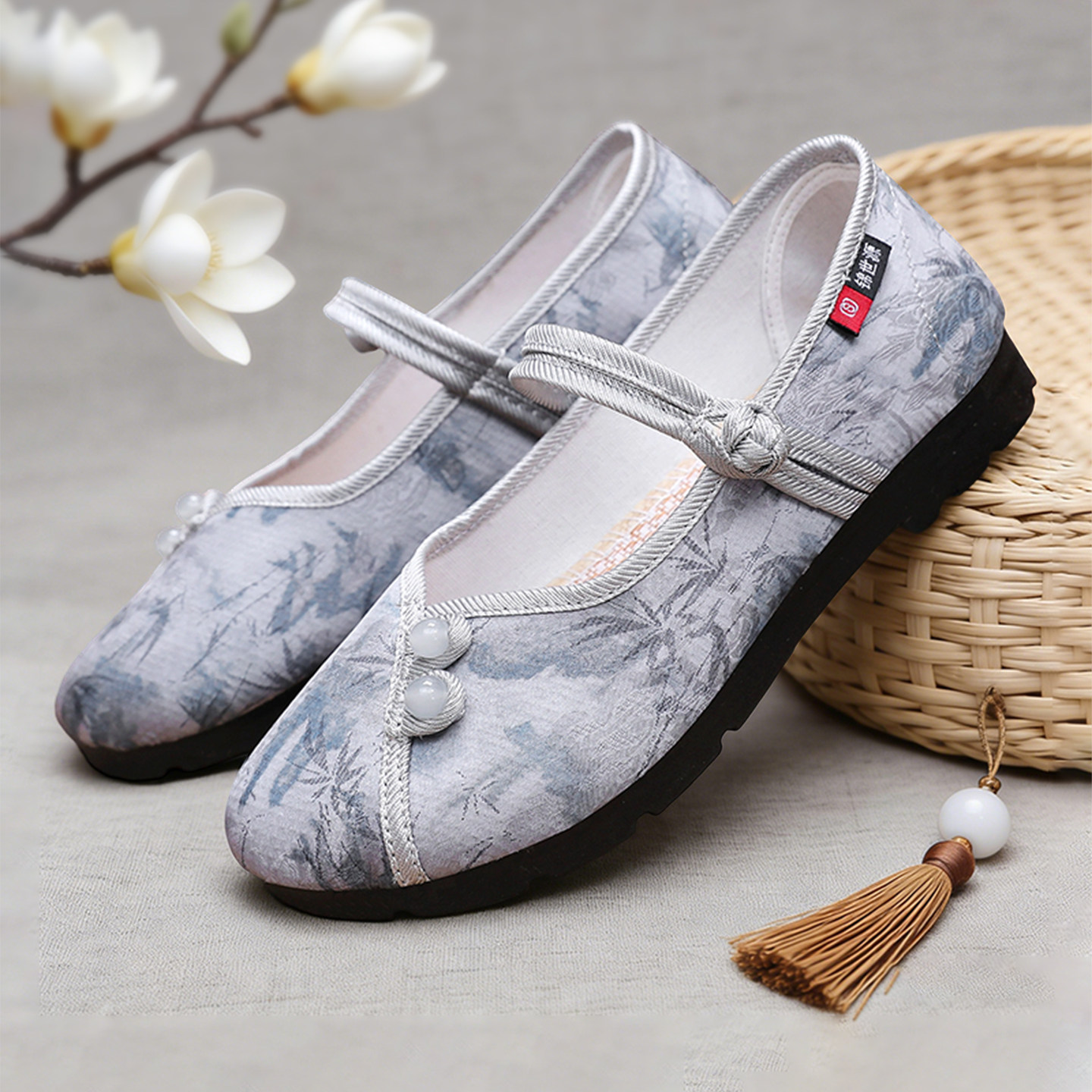 春秋新款老北京布鞋女绣花鞋软底防滑软面透气清爽单鞋时尚妈妈鞋,女鞋,传统布鞋,淘宝优惠券,粉丝福利购,淘宝优惠卷