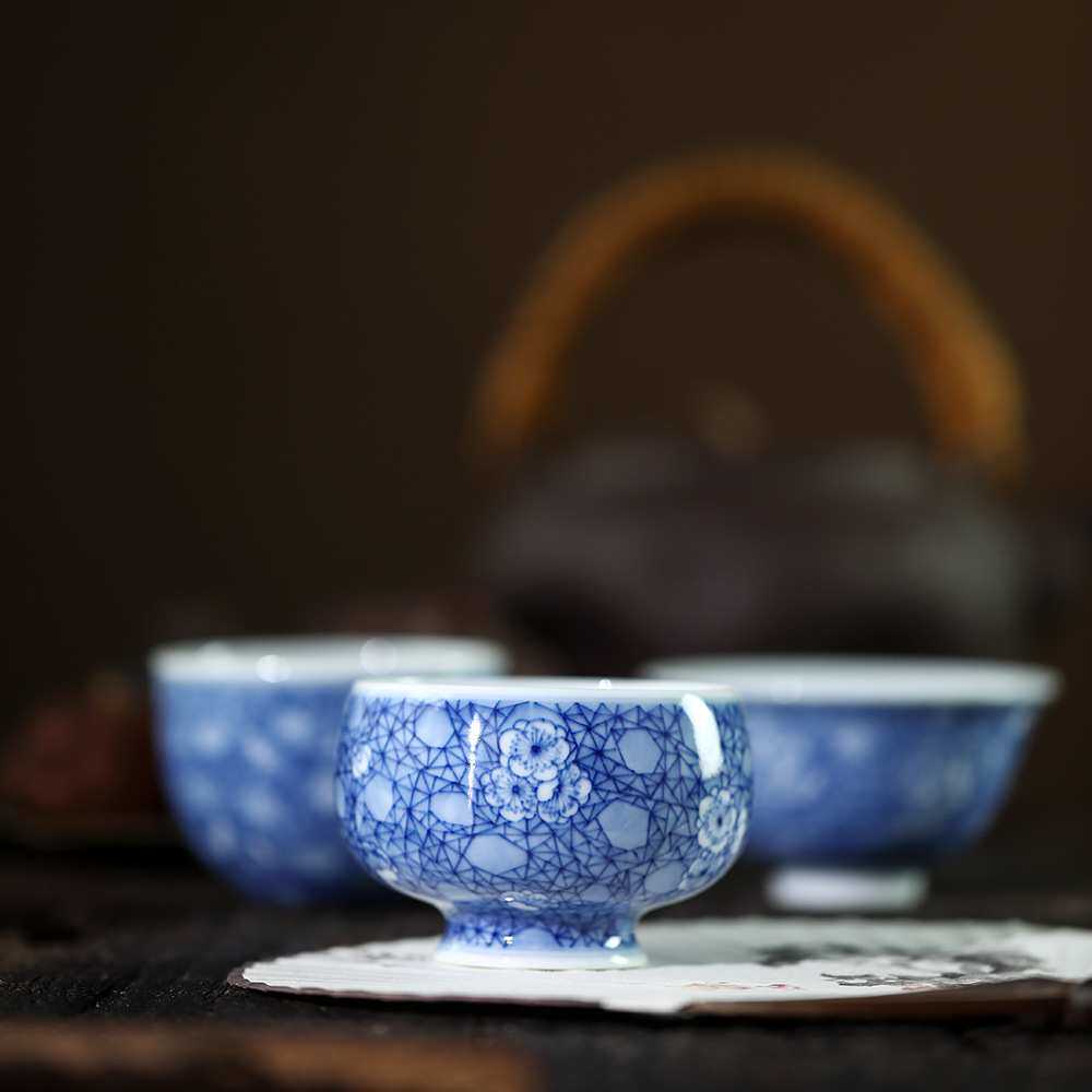 晴先生青花柴窑主人杯纯手工茶杯景德镇陶瓷手绘窗格冰梅高足杯子