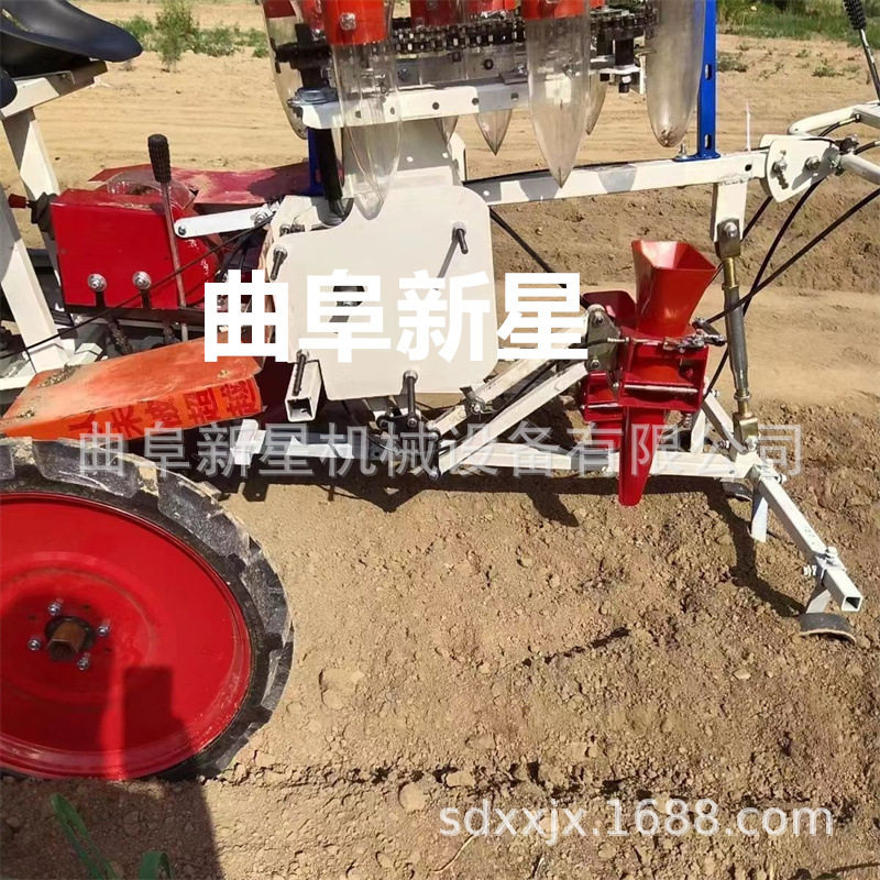 自走式栽苗机 双行自走式蔬菜苗移栽机汽油动力带钵体秧苗种植机