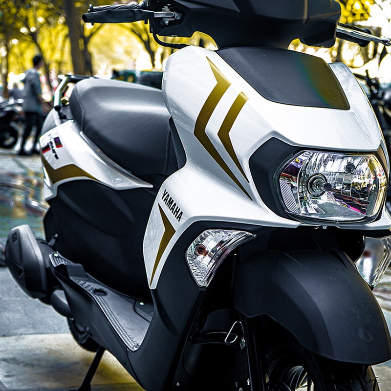 适用雅马哈旭鹰125单色贴纸改装配件摩托车版画版花拉花装饰车身