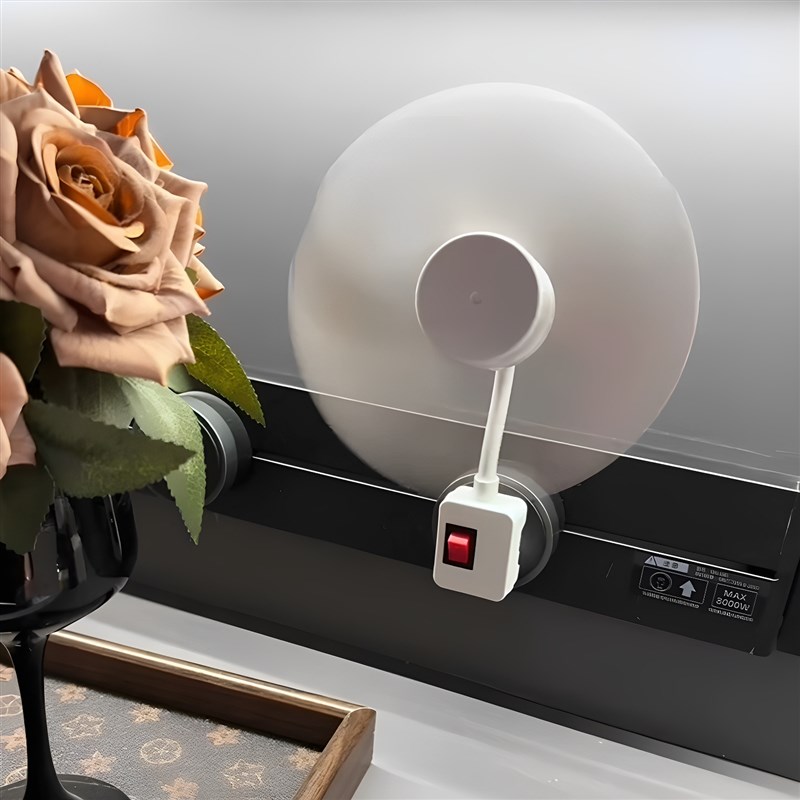 小旋风插座风扇大风力厨房专用迷你电扇宿舍三插头一体万向电风扇