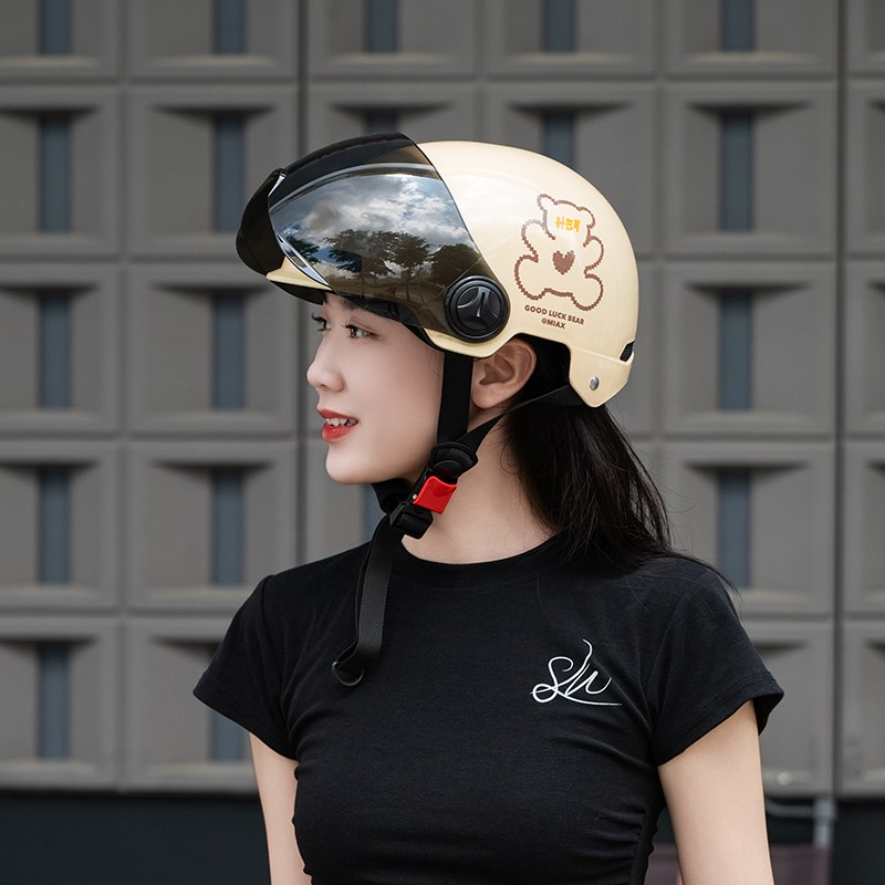 3c认证电动车头盔夏季电瓶车安全帽男女通用摩托车半盔可爱卡通款