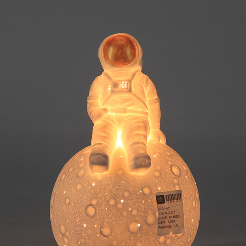 创意太空人小夜灯饰跨境可爱陶瓷台灯具装饰摆件送礼工艺品桌灯