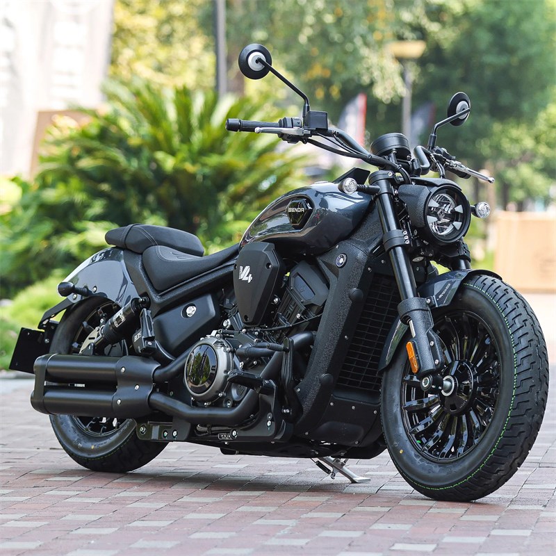 新款国四奔达黑旗500V型四缸水冷男士旅行代步复古巡航太子摩托车