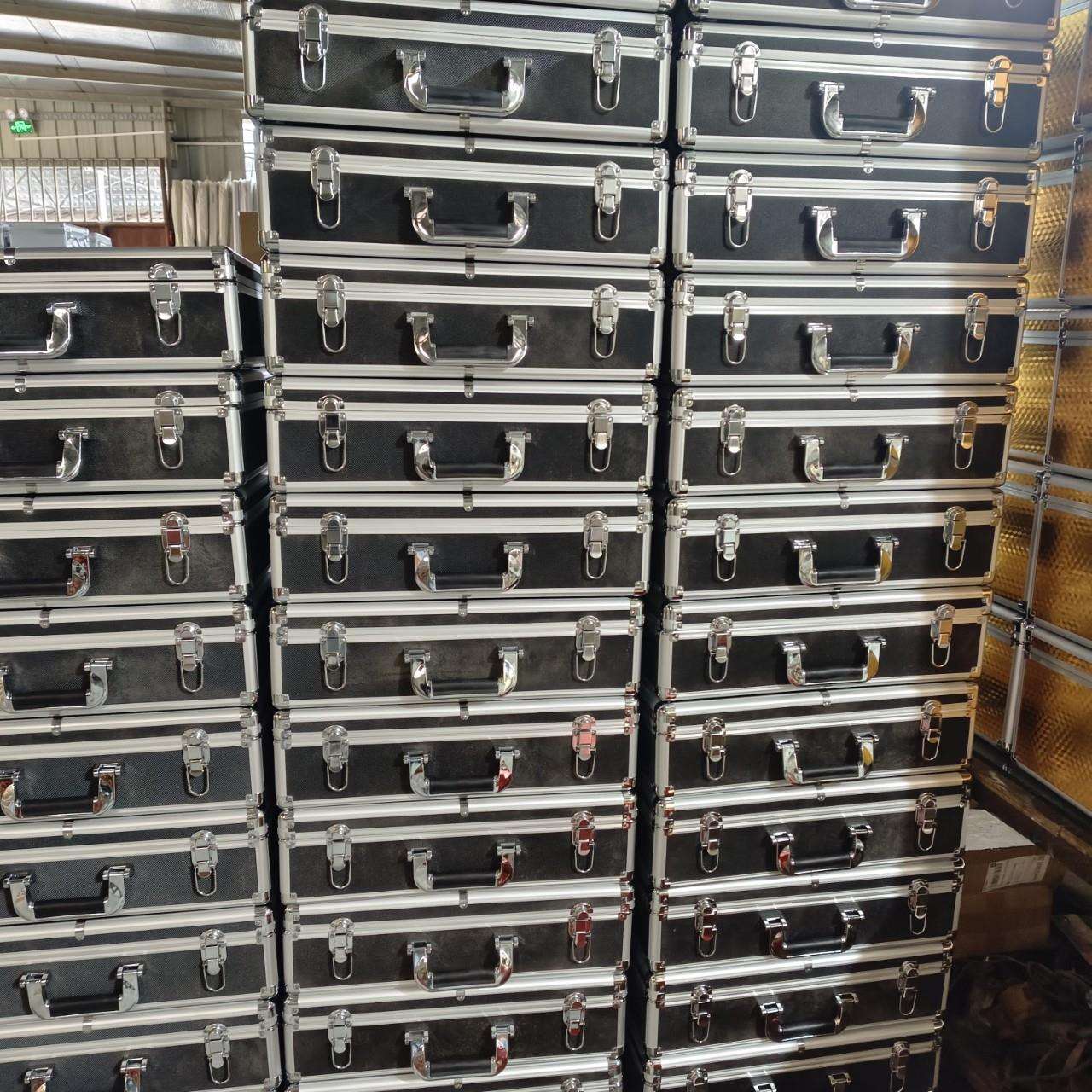 铝合金 手提式航空箱 测量设备工具箱 精密仪器箱 安全防护收纳箱