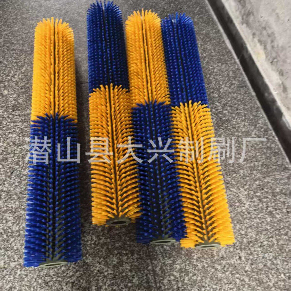 马体牛体刷子牛蹭痒止痒清洁刷奶牛按摩刷辊多功能蹭痒