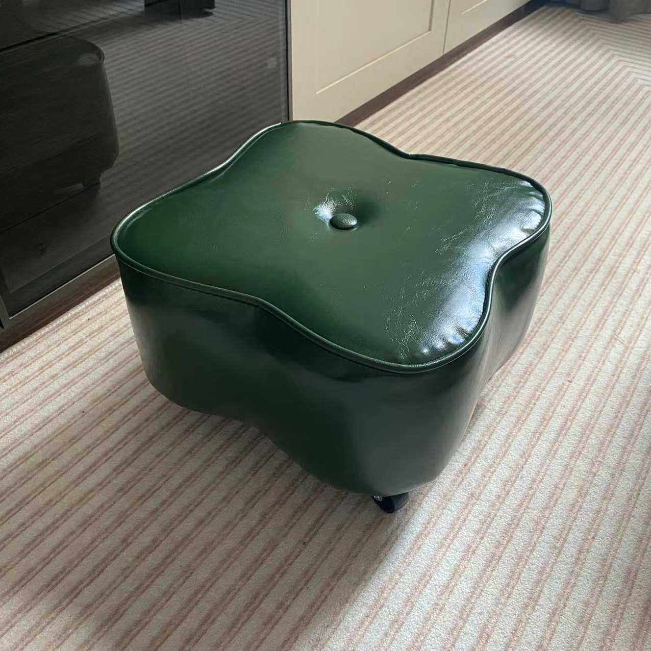 实木凳家用沙发凳小凳子网红爆款矮凳可移动凳子万向轮四叶草凳子