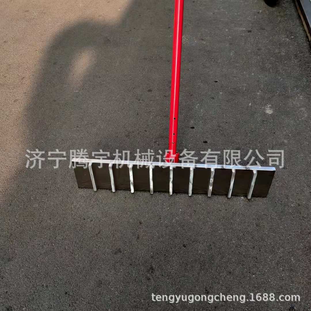 牛场拉纹大抹子 牛场现浇地面拉槽机 奶牛场路面刻遭机生产