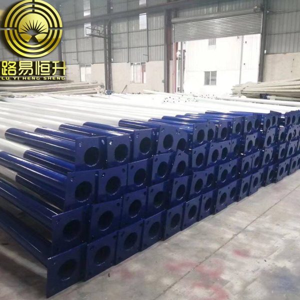路灯厂6米10米12米单臂自弯灯杆高杆太阳能路灯杆