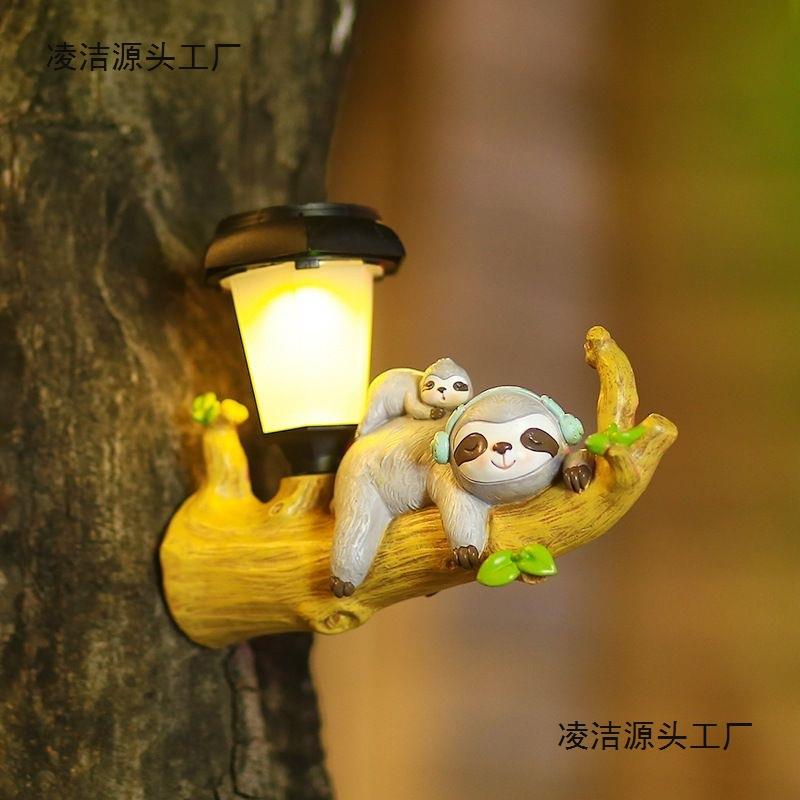 跨境户外太阳能小夜灯花园松鼠树懒挂件仿真动物园艺装饰雕塑饰品