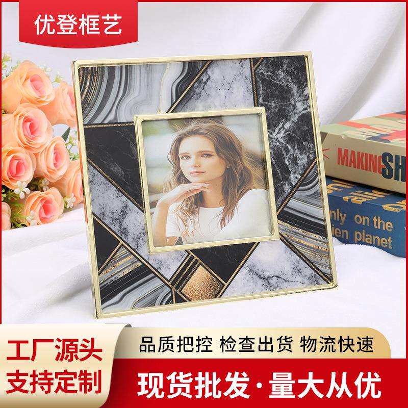 厂家源头时尚欧式金属相框摆台,家庭摆件装饰点缀相框