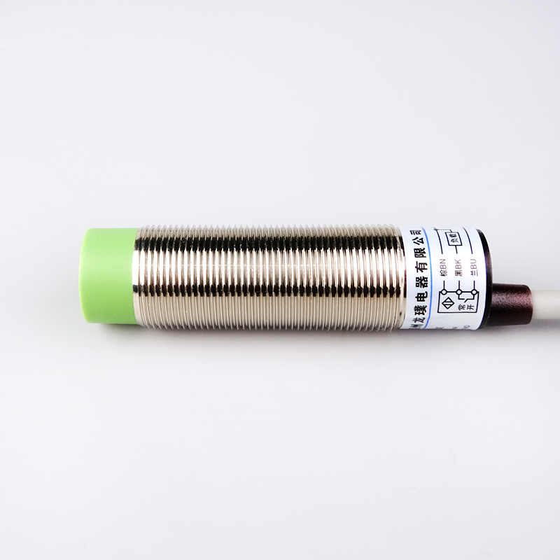 电容式接近开关LJC18A3-B-Z/BX料位液位NPN传感器谷物直流感应器