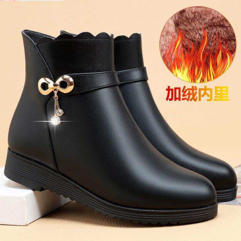 妈妈棉鞋真软皮短靴软底防滑皮鞋冬季加绒保暖女士中年平底棉靴子