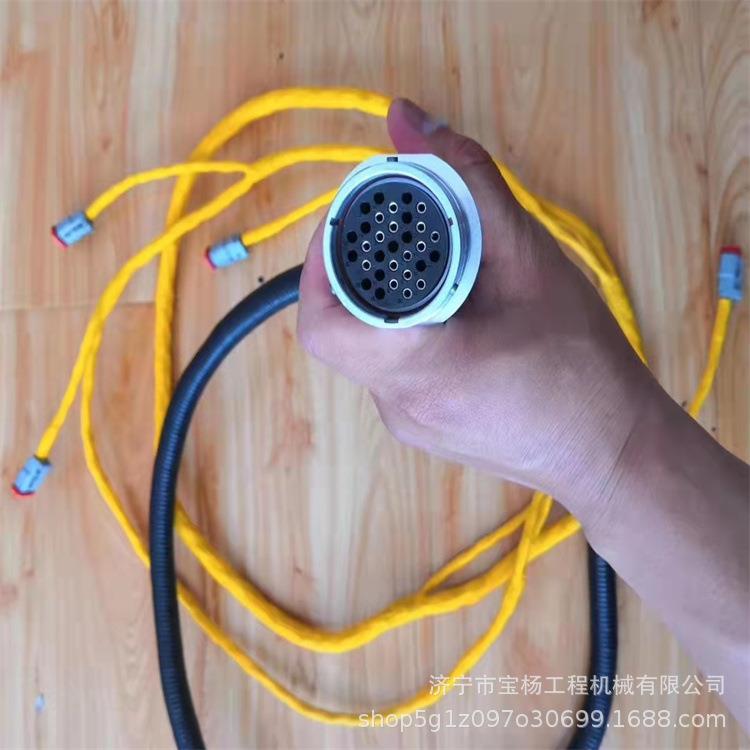 PC450-7PC400-7挖掘机6D125E-5发动机喷油嘴线束6156-81-9211