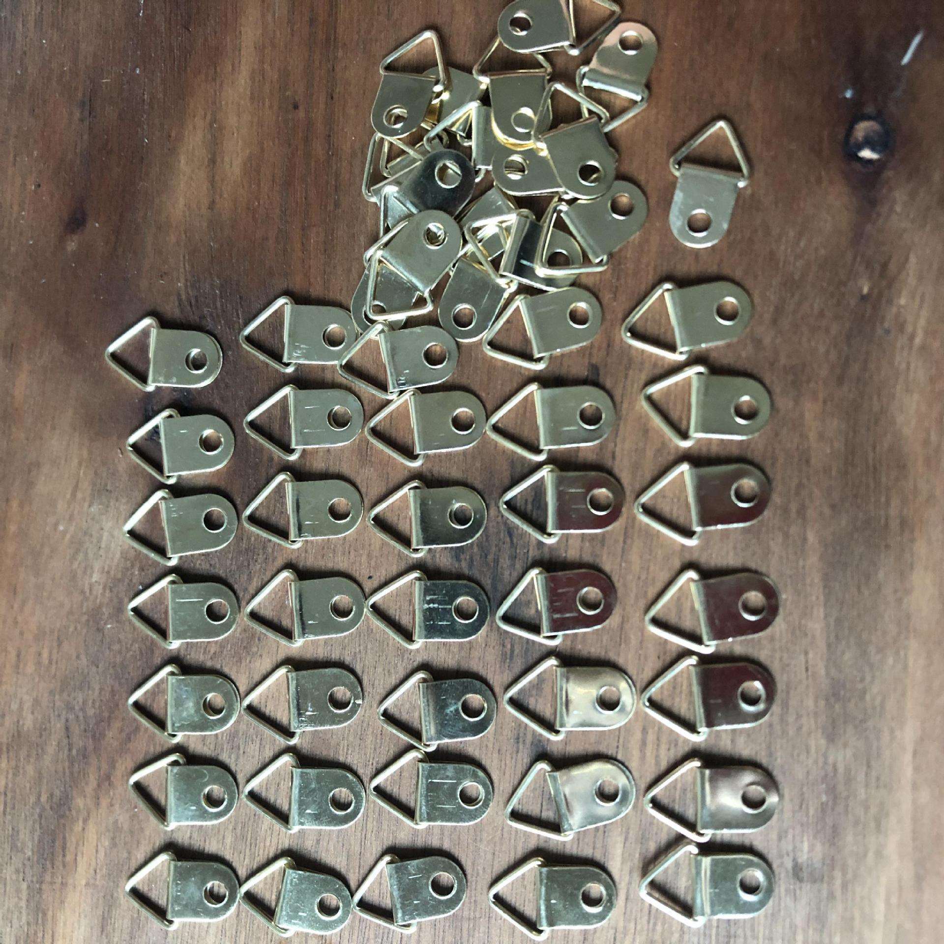 相框挂钩五金配件影楼照片墙挂环单孔银中三角挂扣中号吊环送螺丝