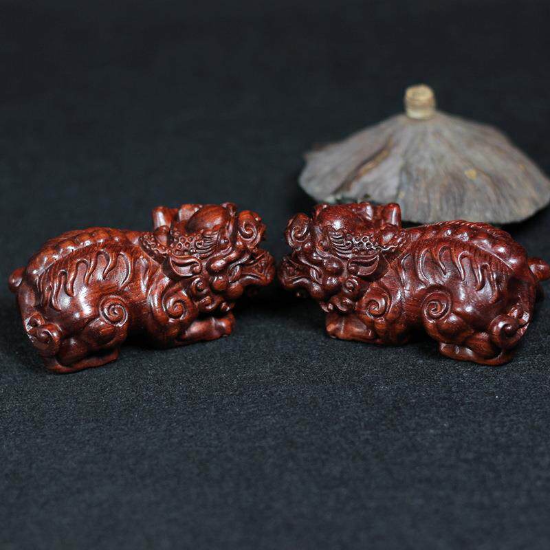 小叶紫檀貔貅摆件 血檀雕刻摆件 似小叶紫檀文玩送礼手把件