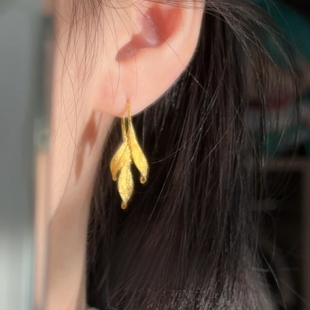 S925纯银新中式 拉丝金柳叶耳钉女高级感百搭气质耳钩秋冬耳饰国风