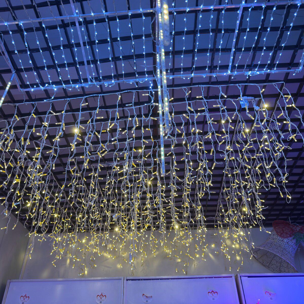 LED暖白色冰柱冰条灯户外节日灯网状屋檐装饰灯圣诞装饰瀑布灯