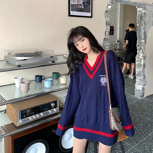 2020年新款学院风宽松中长款套头慵懒风毛衣女秋冬外穿V领针织衫