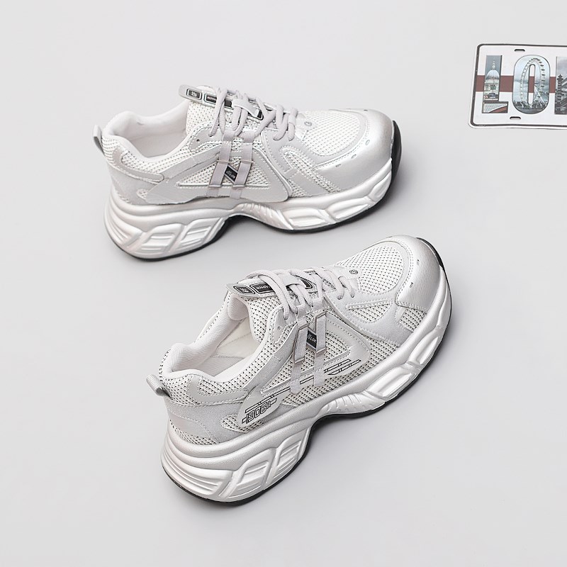 爆款大码女鞋41一43春季2025新款休闲单鞋松糕底特大号舒适老爹鞋