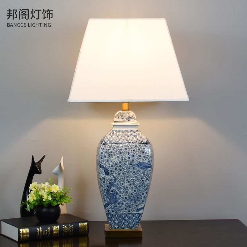 青花瓷台灯新中式客厅复古摆件花瓶高级酒店床头灯饰方形陶瓷