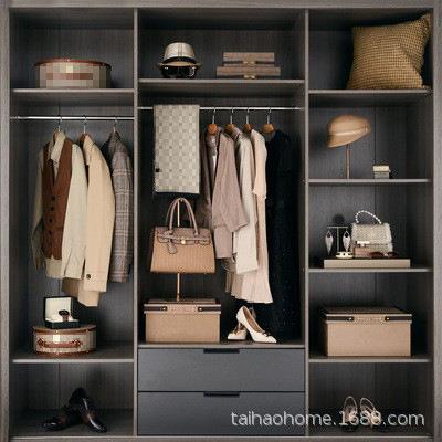 驼色售楼部样板房衣帽间主人房衣柜软装饰品衣服摆件套装