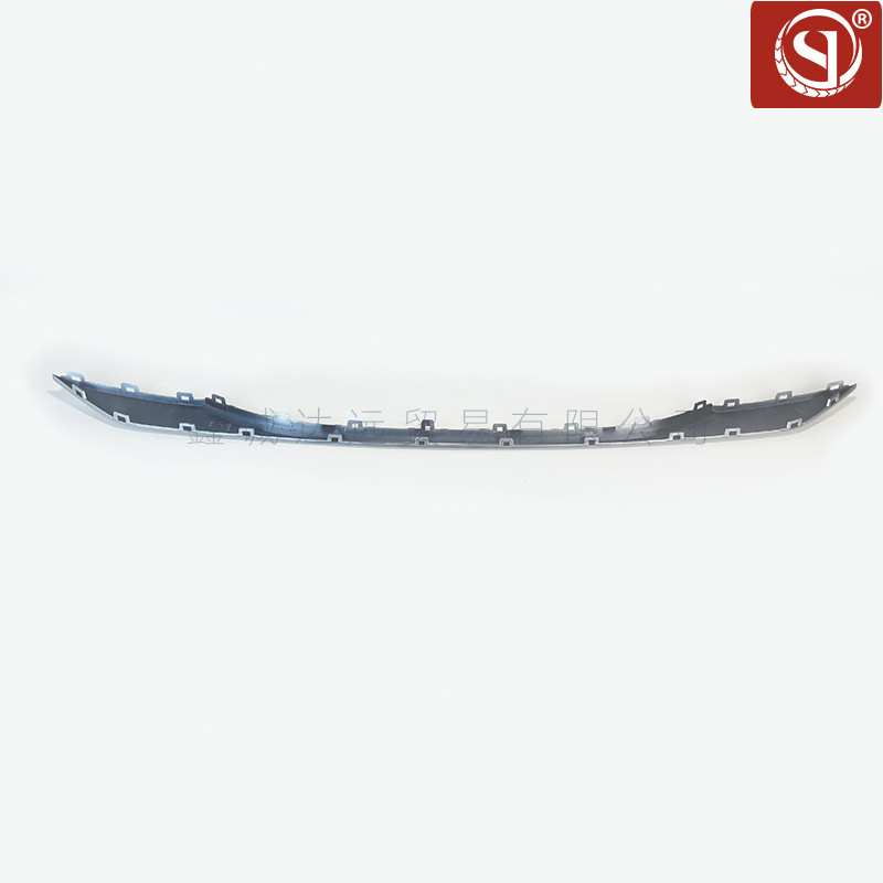 YL017759YS适用标致新款2008P24前杠下中网银色裙边 前保险杠饰板