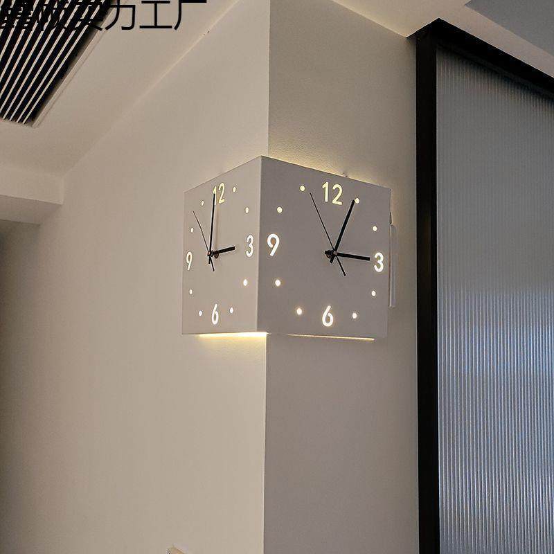 简约创意转角双面挂钟两面钟表挂钟客厅创意简约现代静音拐角时钟