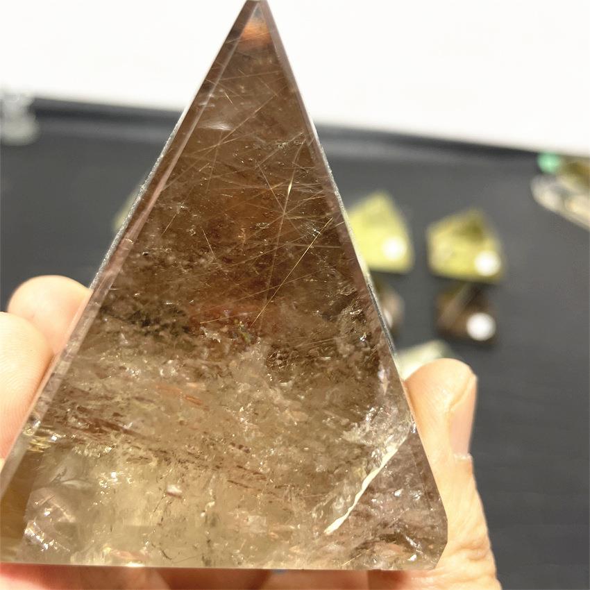 热销天然茶水晶金发晶金字塔摆件烟晶 水晶工艺品厂家直