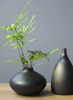 中式禅艺黑色亚光迷你小花器茶道摆件陶瓷手工花瓶水培养植物陶罐