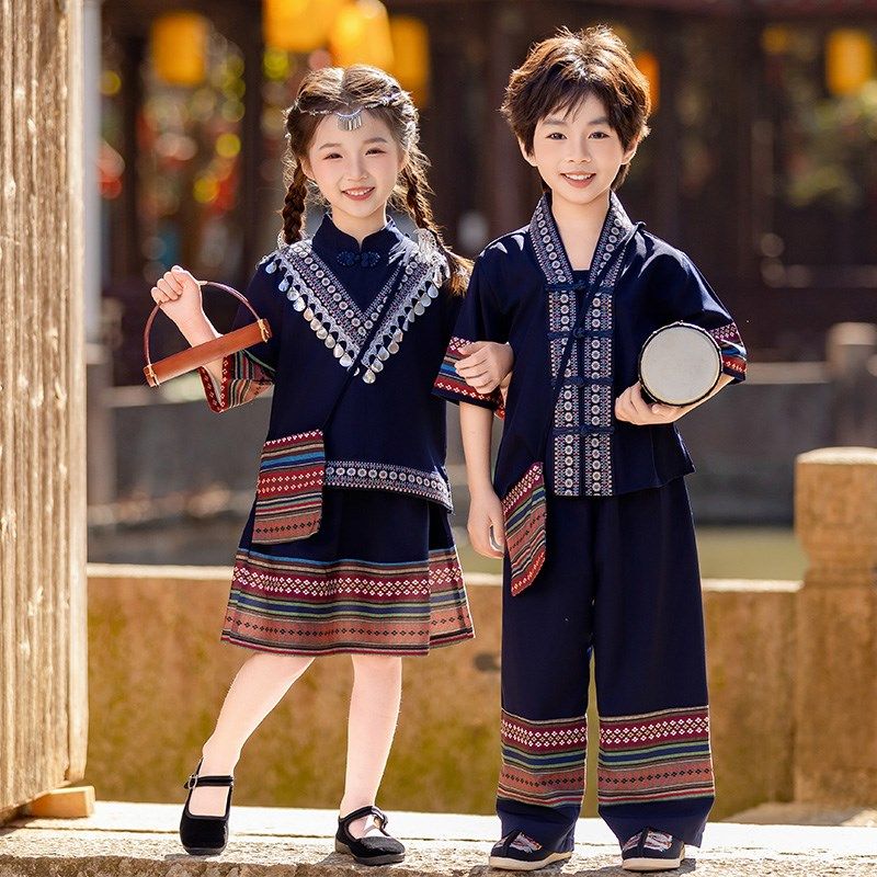 男童少数民族服装夏款汉服三月三女童国风壮族苗族套装儿童表演服图片