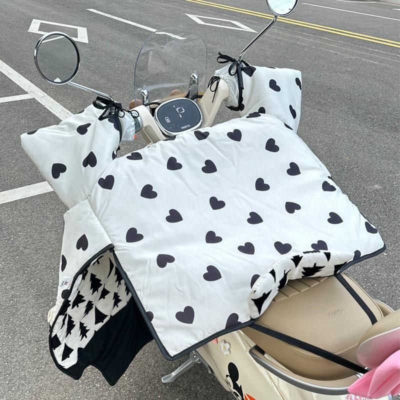 黑白爱心挡风被可爱冬季高颜值加绒加厚电动车防风被2024年新款,电动车/配件/交通工具,电动车挡风被,淘宝优惠券,粉丝福利购,淘宝优惠卷