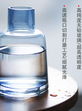 创意新款简约小号清新玻璃小口花瓶单只插花餐桌艺术软装家居摆件