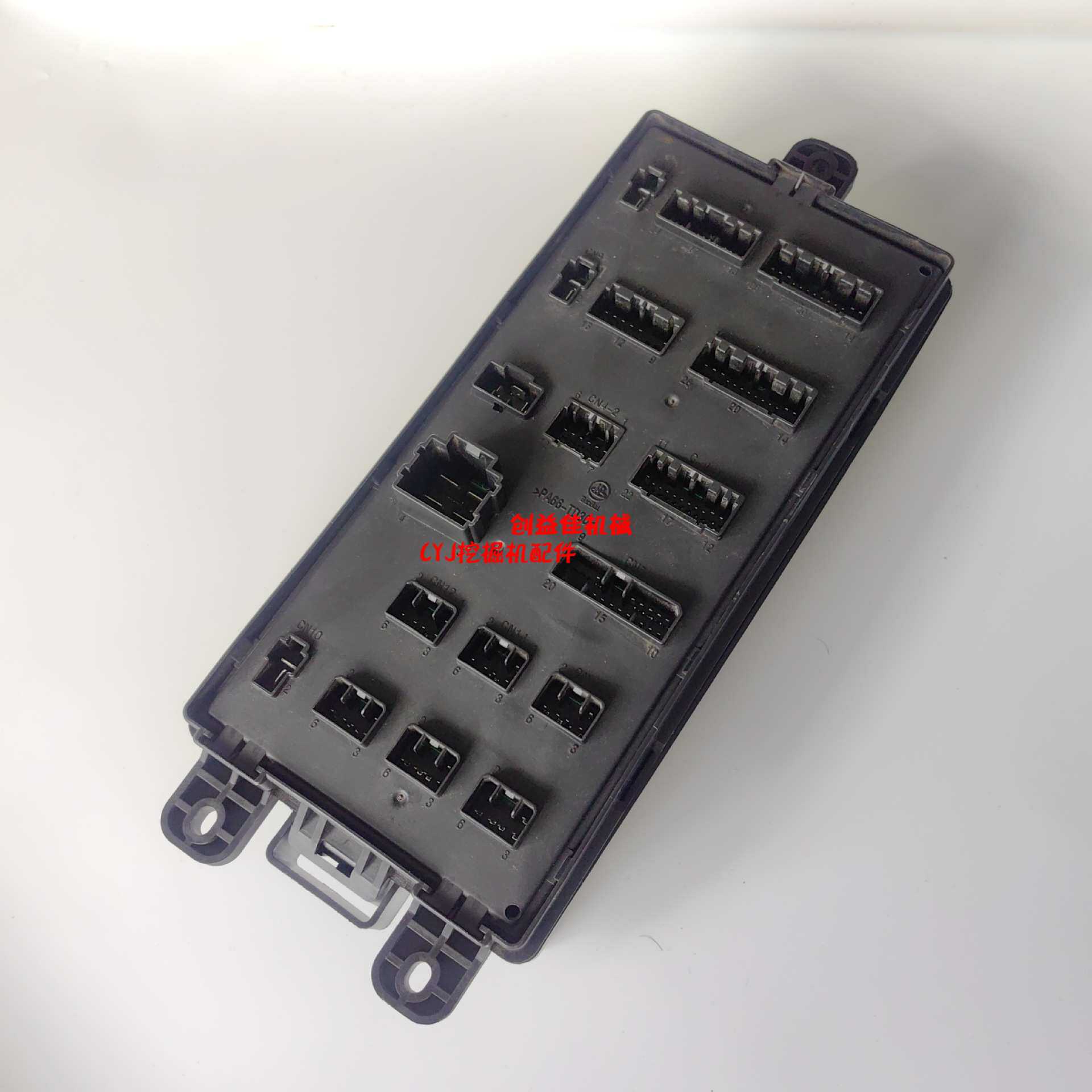 挖机保险丝盒YN24E00016F2 YN73E01024P2适用SK200-8 210 330 350