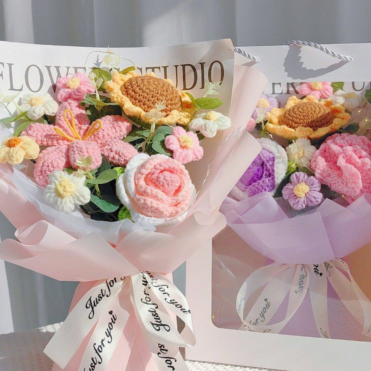 毕业手捧玫瑰花束向日葵成品毛线编织花郁金香女朋友老师生日
